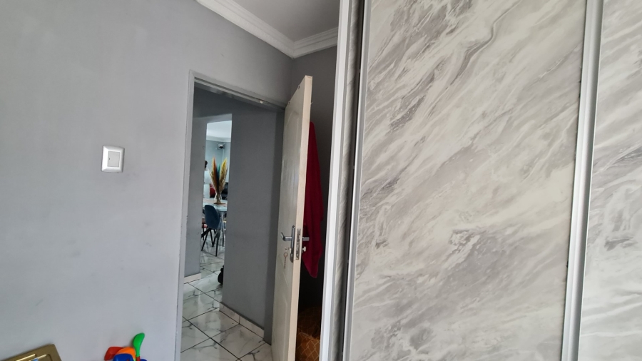 2 Bedroom Property for Sale in Safari Gardens North West